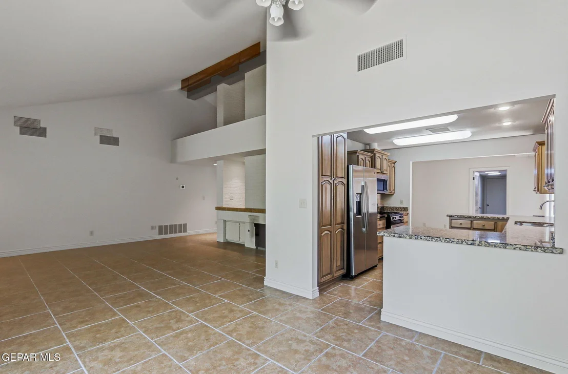 Photo of 1057 LOS JARDINES Circle