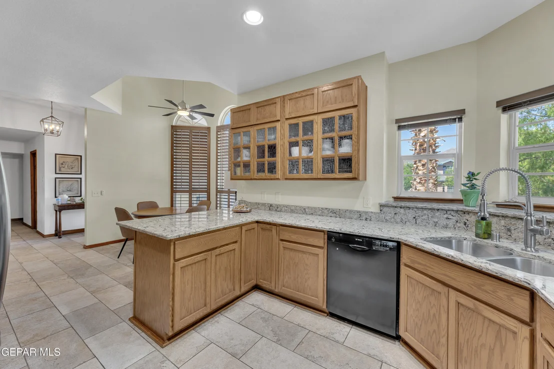 Photo of 7016 TOLUCA Drive