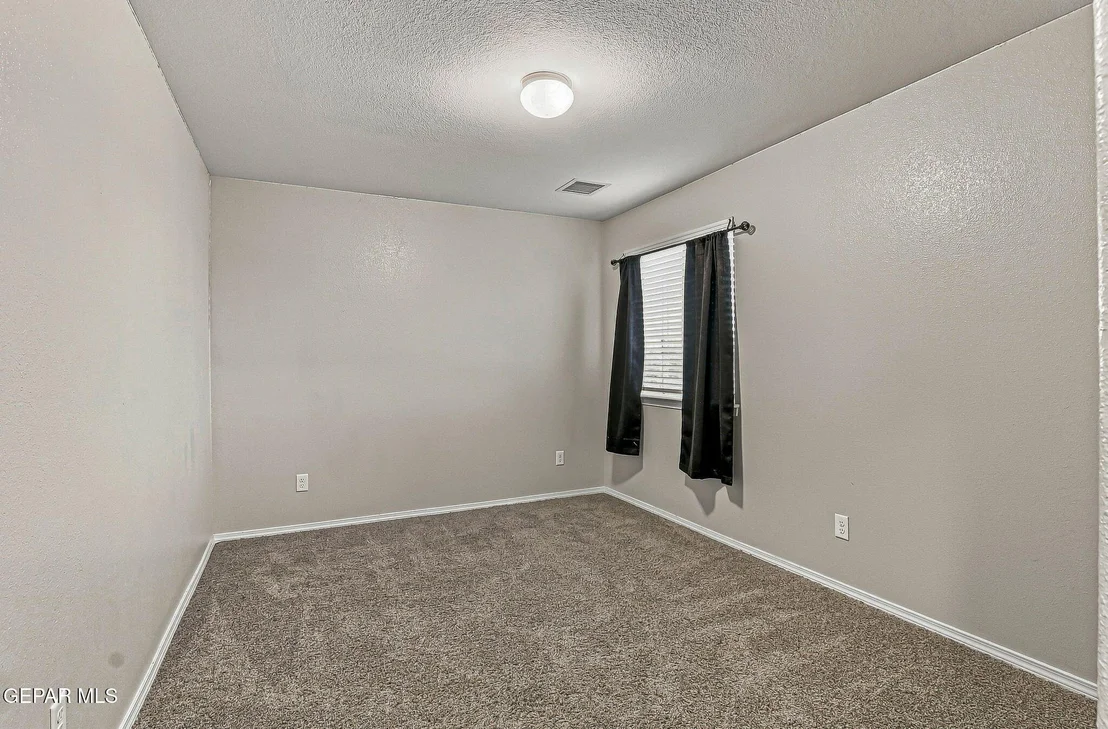 Photo of 433 TWILIGHT Drive