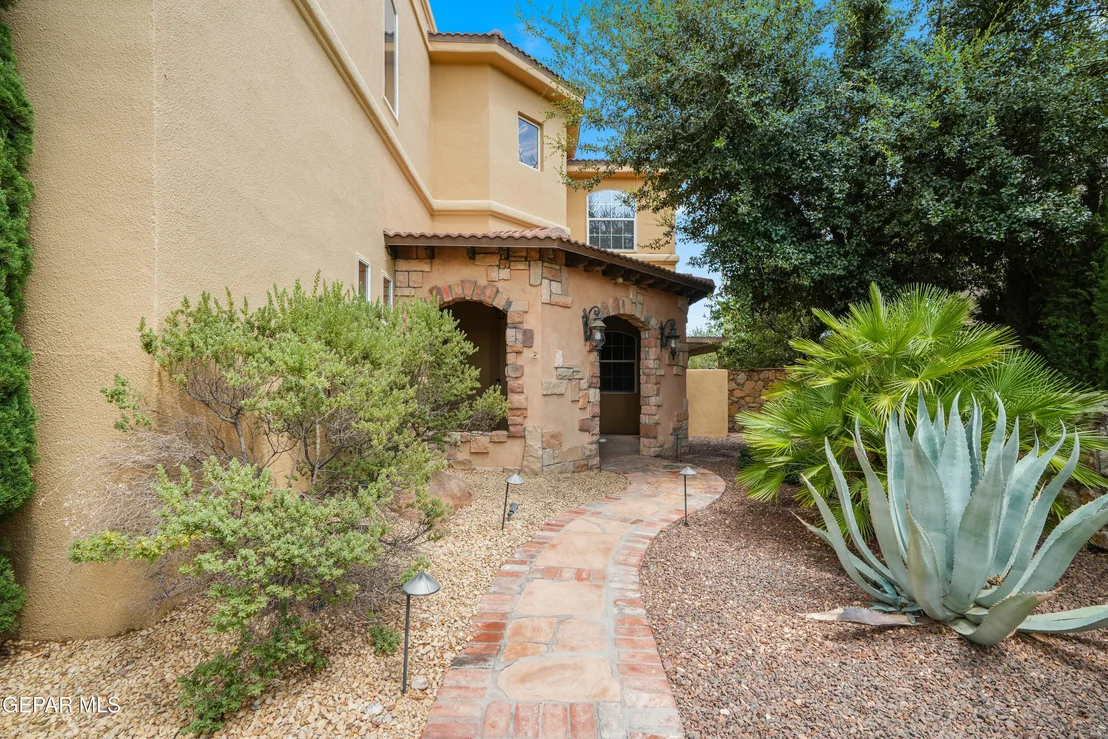 Photo of 6540 CABANA DEL SOL Drive