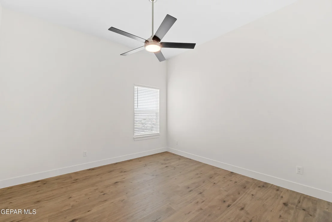 Photo of 3772 Scheme Place