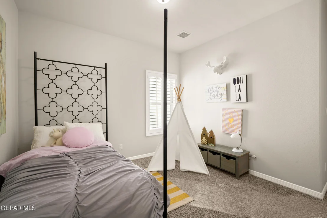 Photo of 3825 Object Place