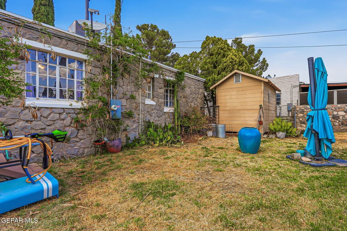 Photo of 700 E BALTIMORE Drive