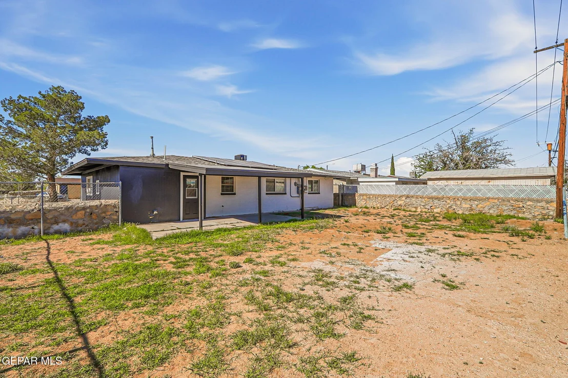 Photo of 5700 Lexington Road