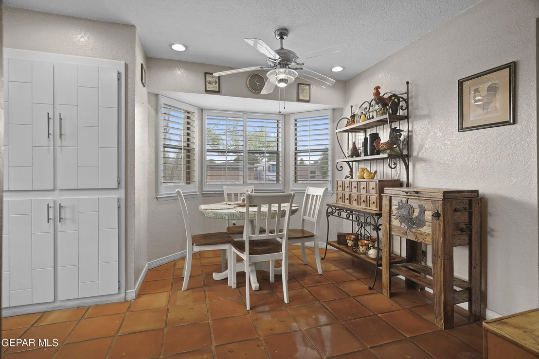 Photo of 207 SERRANIA Drive