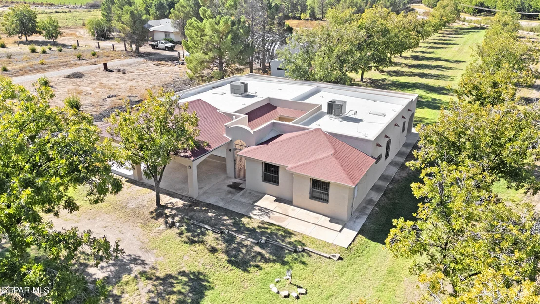 Photo of 300 RUFFIAN Way