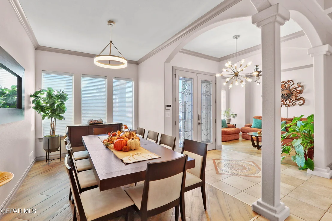 Photo of 6337 Franklin Bluff Dr Drive