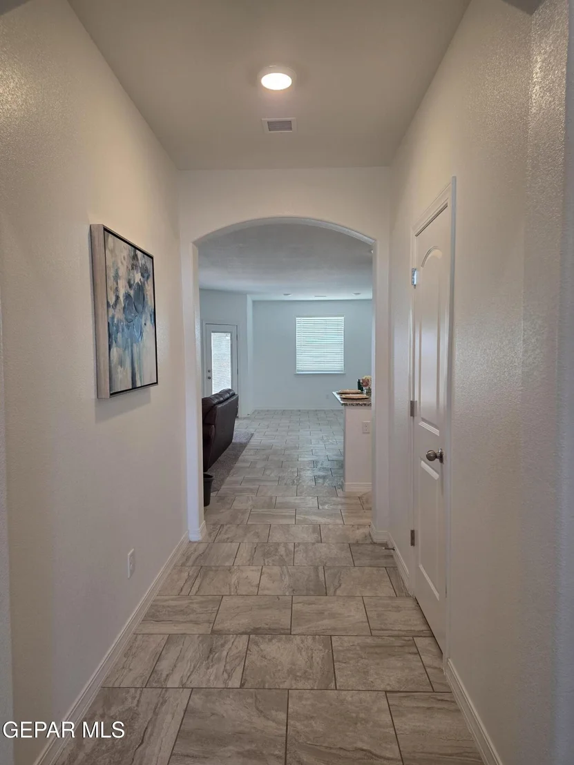 Photo of 6024 HIDDEN ROW Avenue
