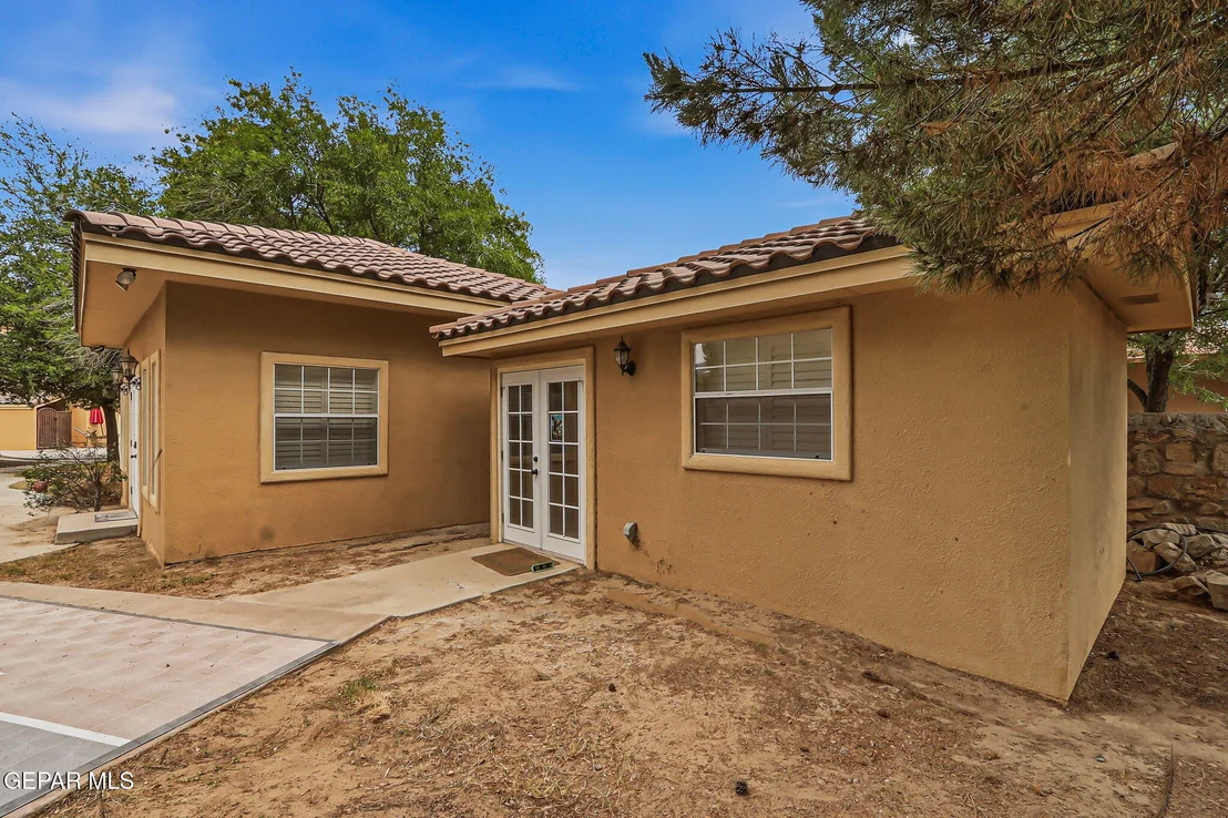 Photo of 609 MEADOW WILLOW Drive