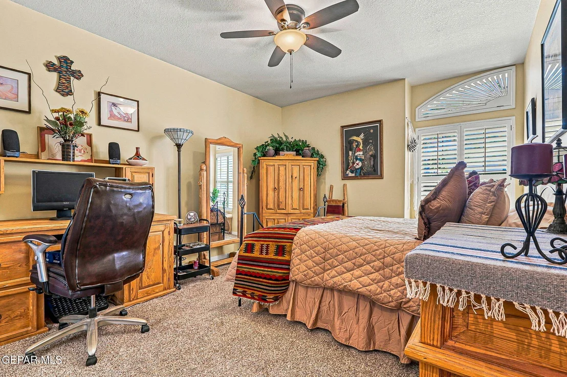 Photo of 1158 PINE RIDGE Way