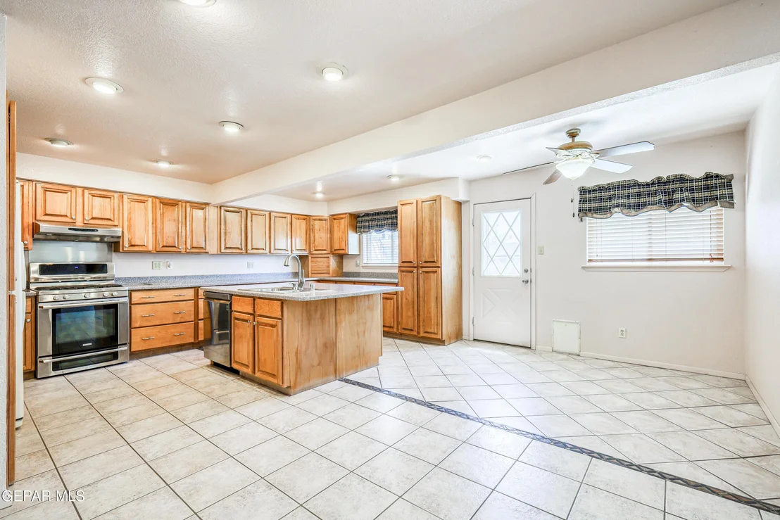 Photo of 11036 SAM SNEAD Drive