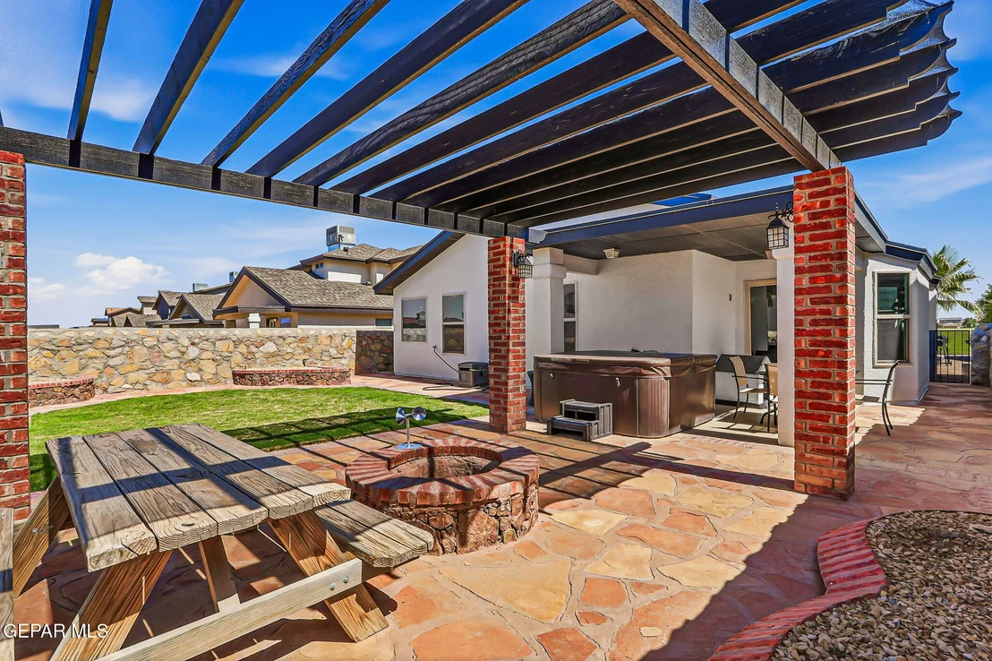 Photo of 7133 RED MAN Drive