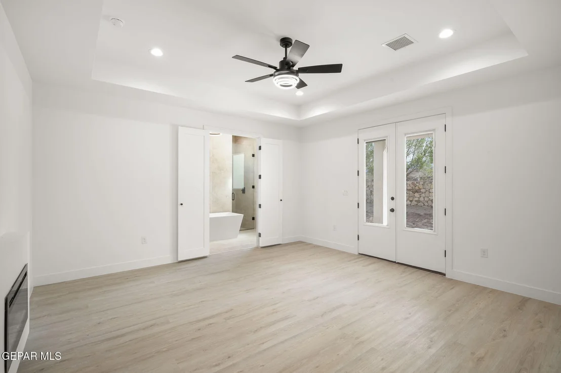 Photo of 5024 JARDINES Place