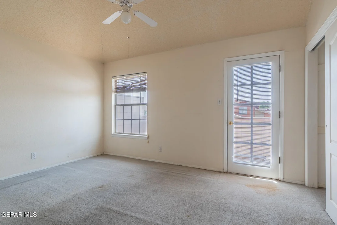 Photo of 5920 W VALLEY Circle