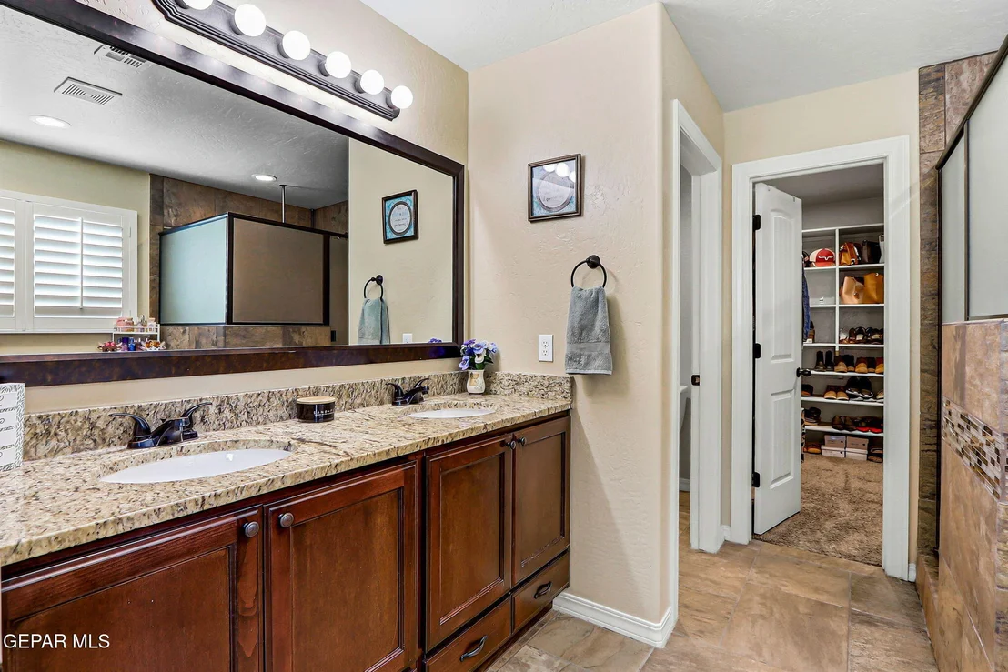 Photo of 326 Silverhill Place