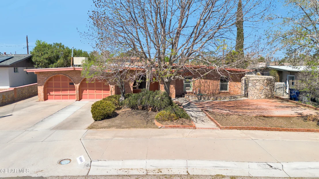 Photo of 10305 ASHWOOD Drive