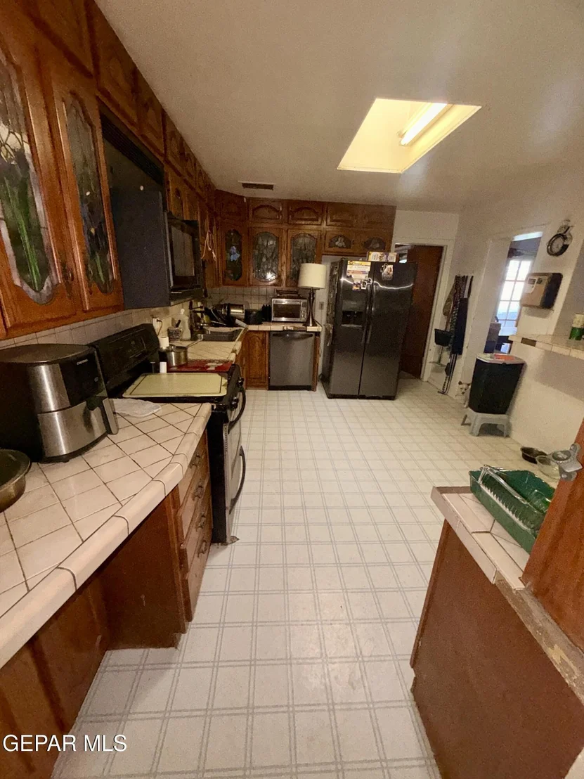 Photo of 8100 PARKLAND Drive