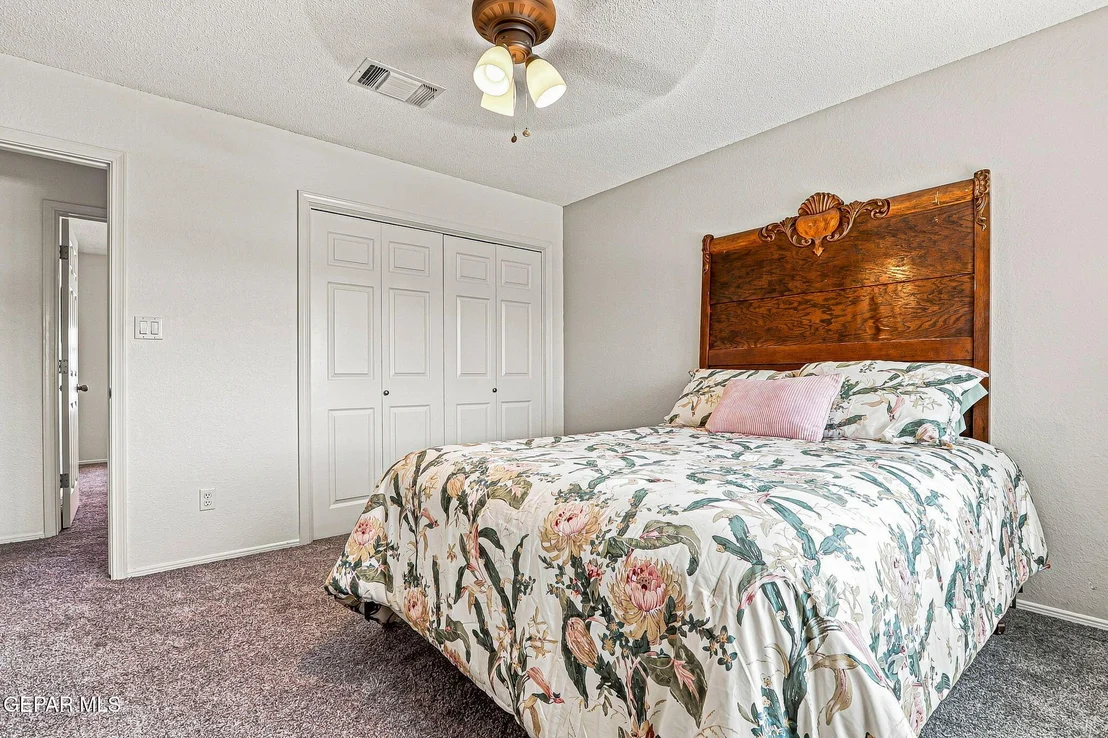 Photo of 4404 LOMA DE ORO Drive