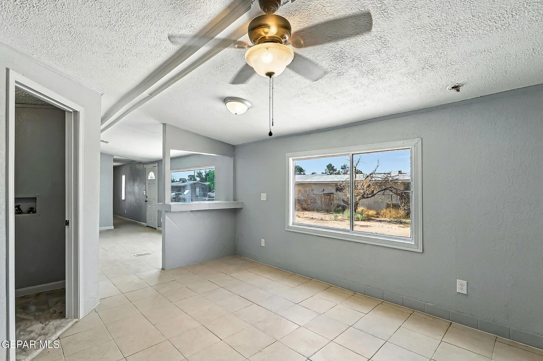 Photo of 736 Palmer Place