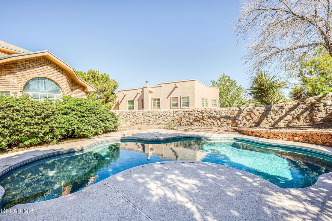 Photo of 918 Bellacumbre Drive