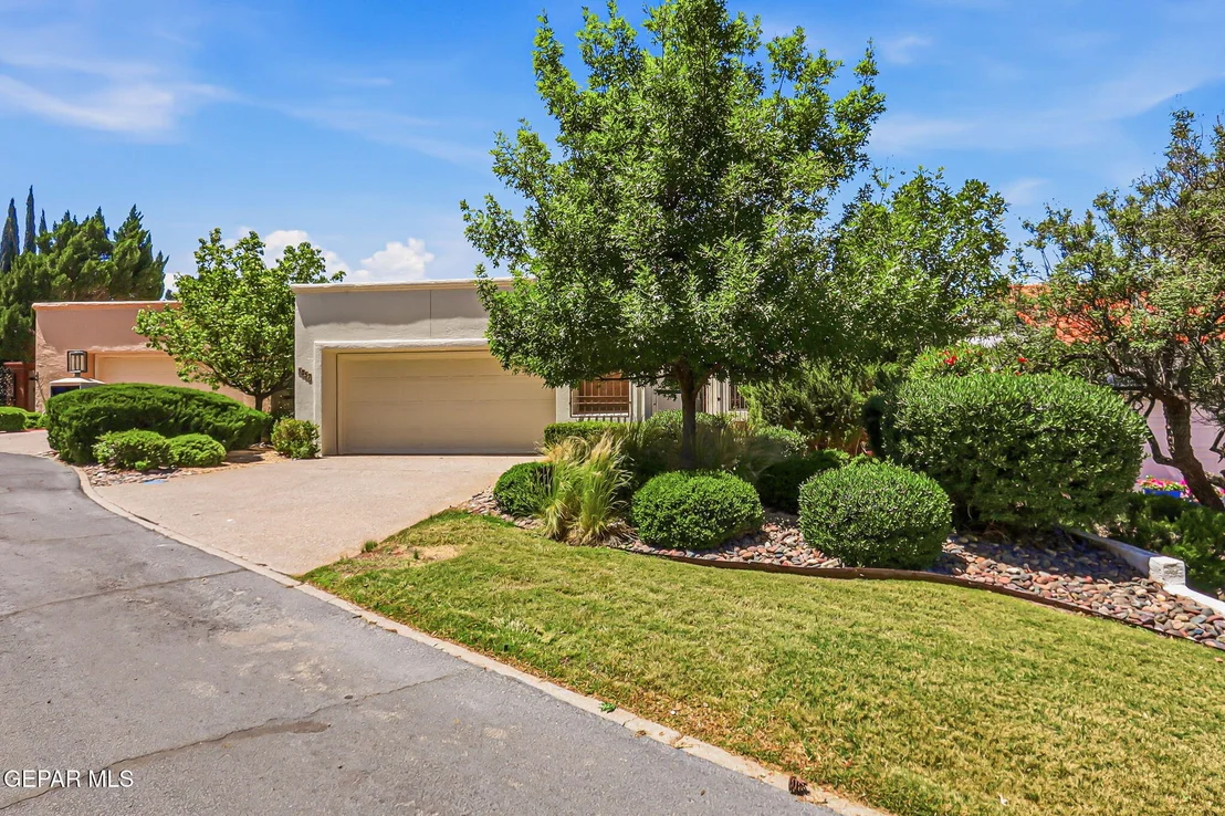 Photo of 1057 LOS JARDINES Circle