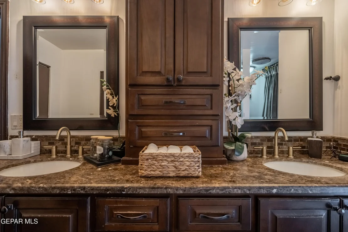 Photo of 5153 WILLOW CREEK Drive