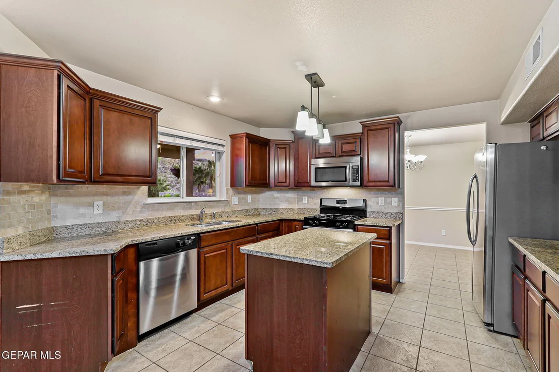 Photo of 6628 Parque del Sol Drive