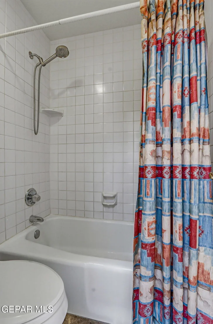 Photo of 805 BRUSSELS Way