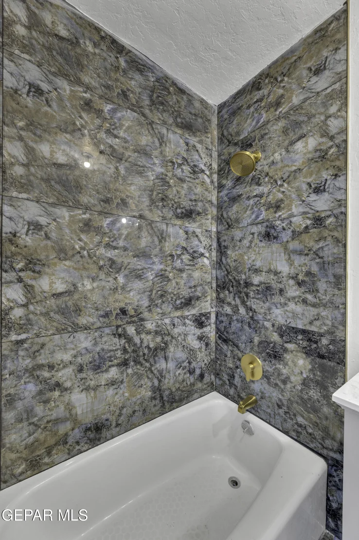 Photo of 2500 HAWLEY Circle