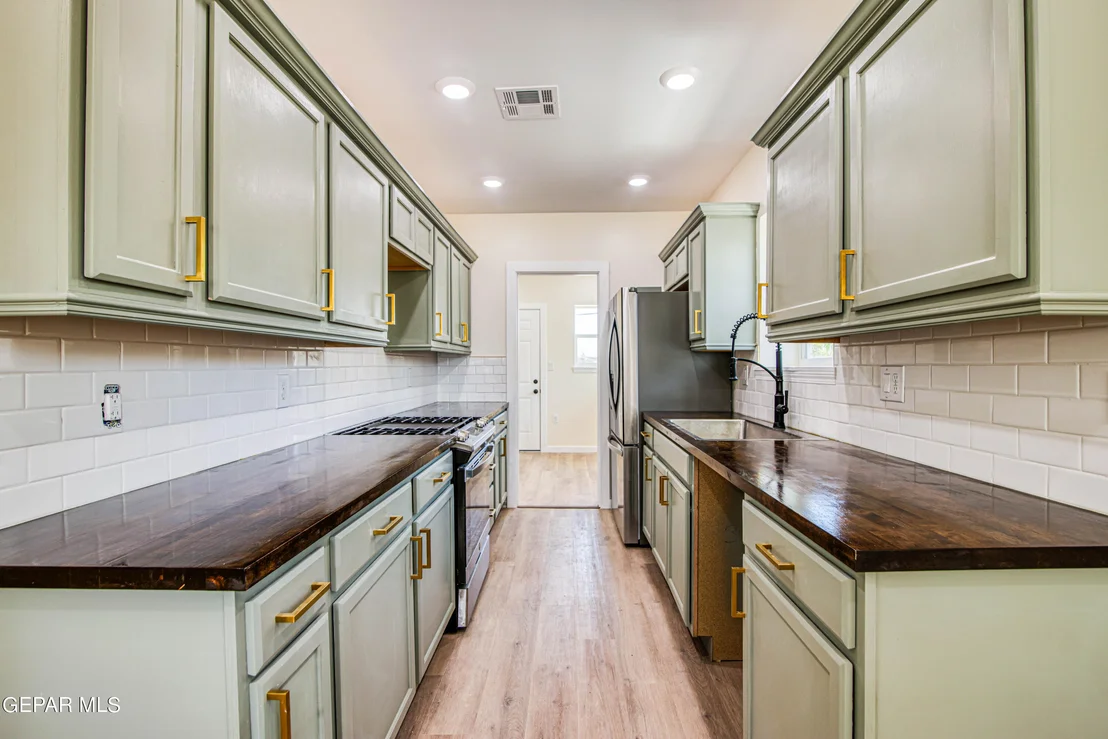 Photo of 3808 Mountain Avenue