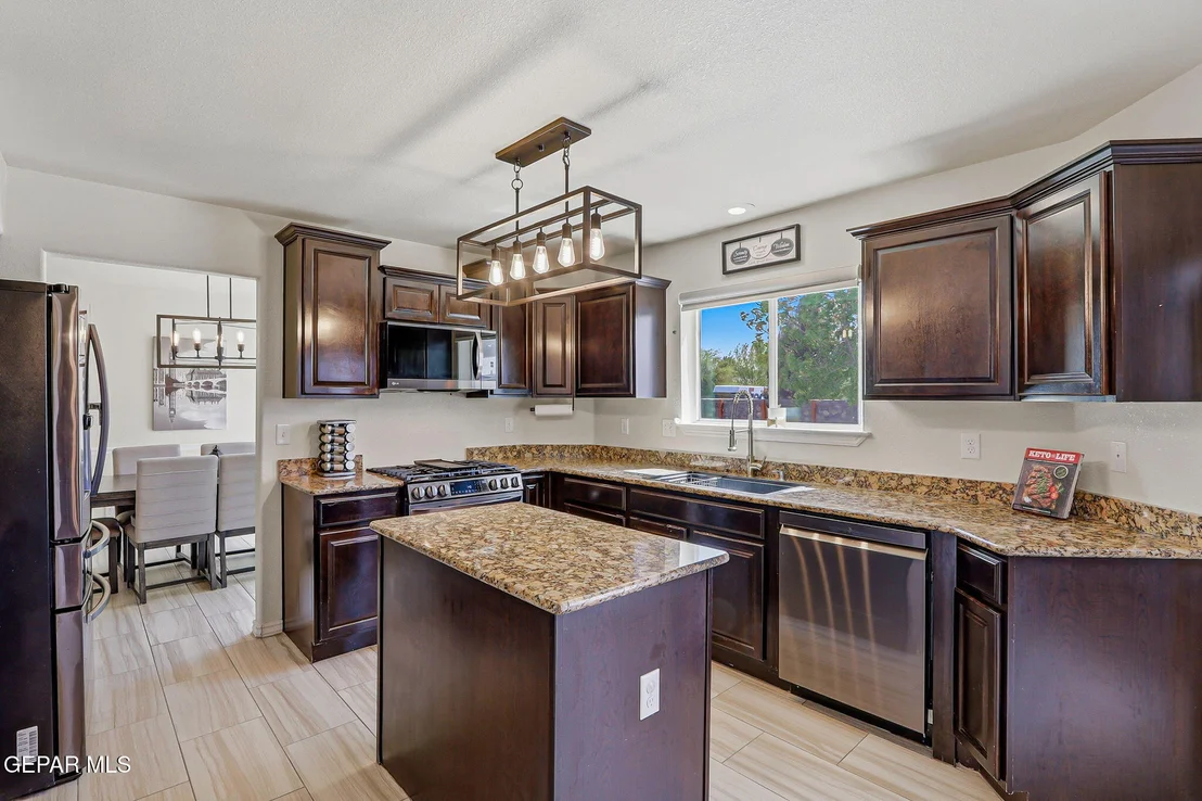 Photo of 600 Valley Plum Avenue