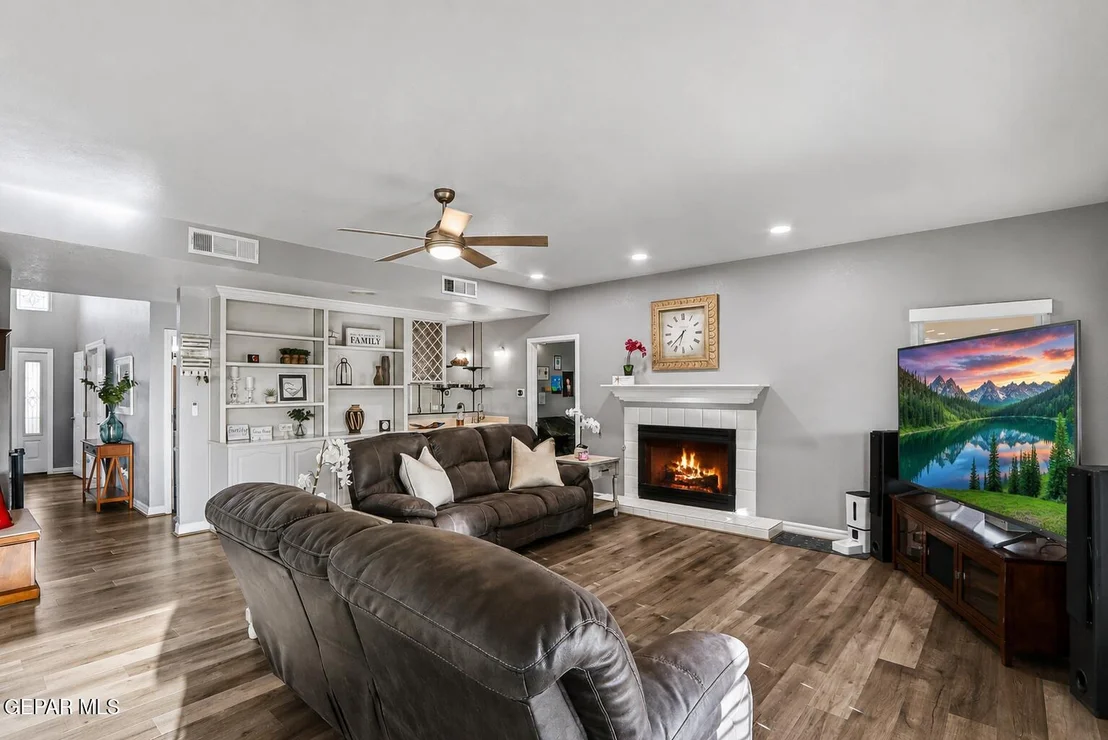 Photo of 871 VIA ALEGRE Lane