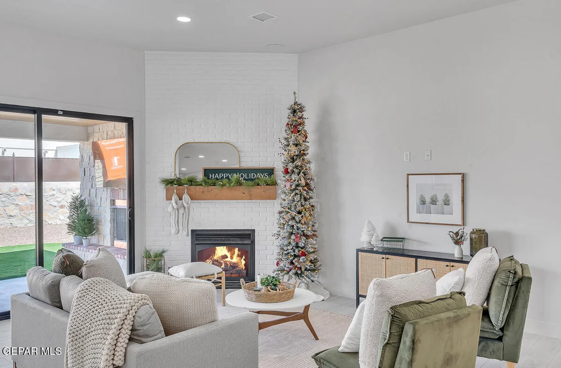 Photo of 909 Bilton Place