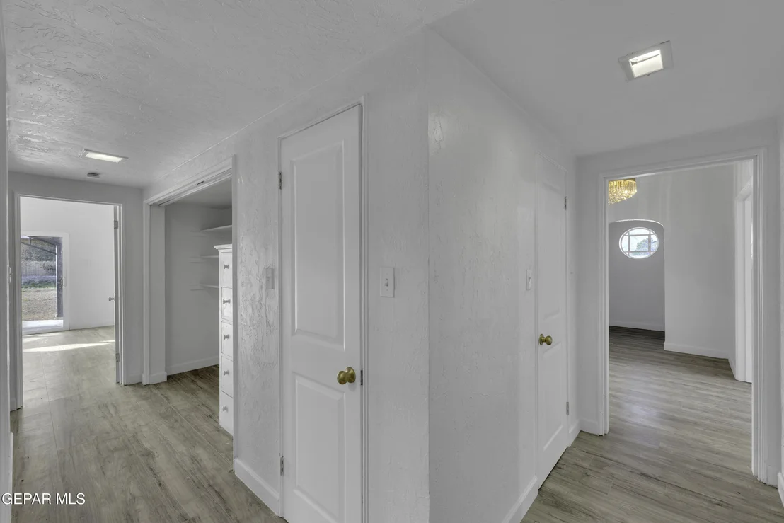 Photo of 2500 HAWLEY Circle