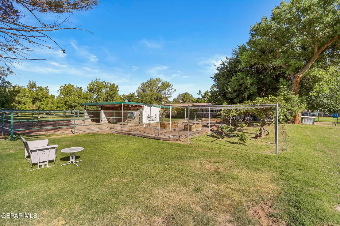 Photo of 136 LAURA GALE Drive
