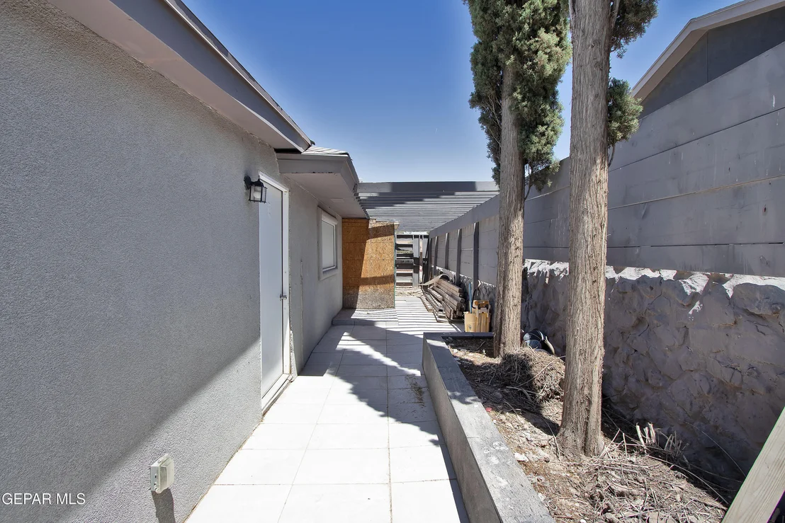 Photo of 6777 Villa Hermosa Drive