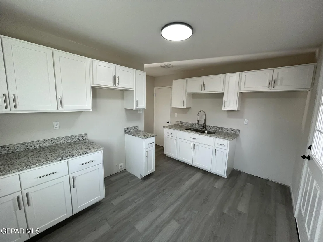 Photo of 8910 Strand Lane