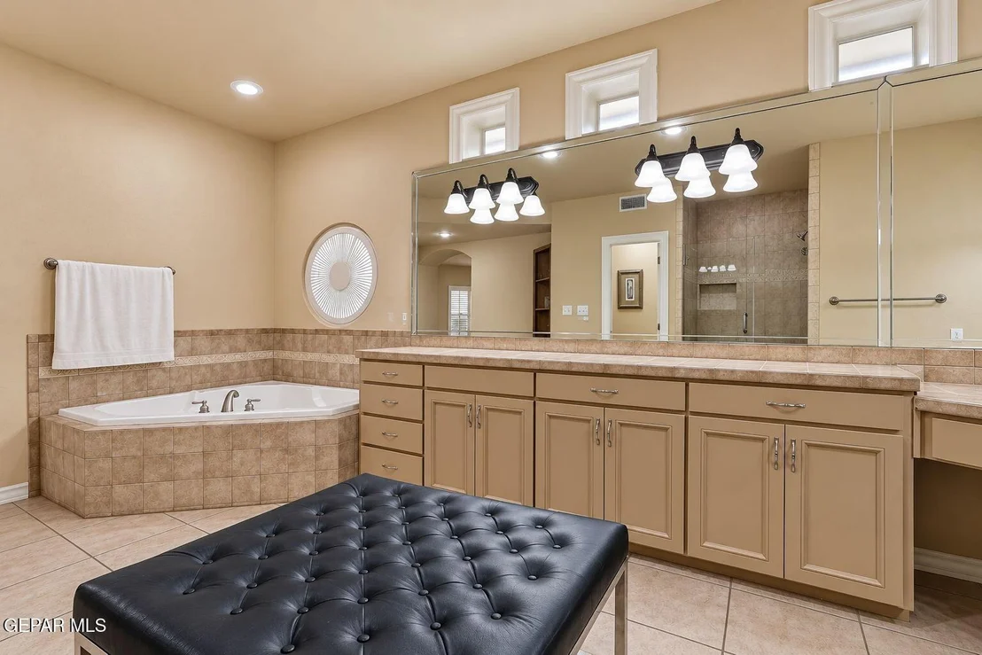 Photo of 609 MEADOW WILLOW Drive
