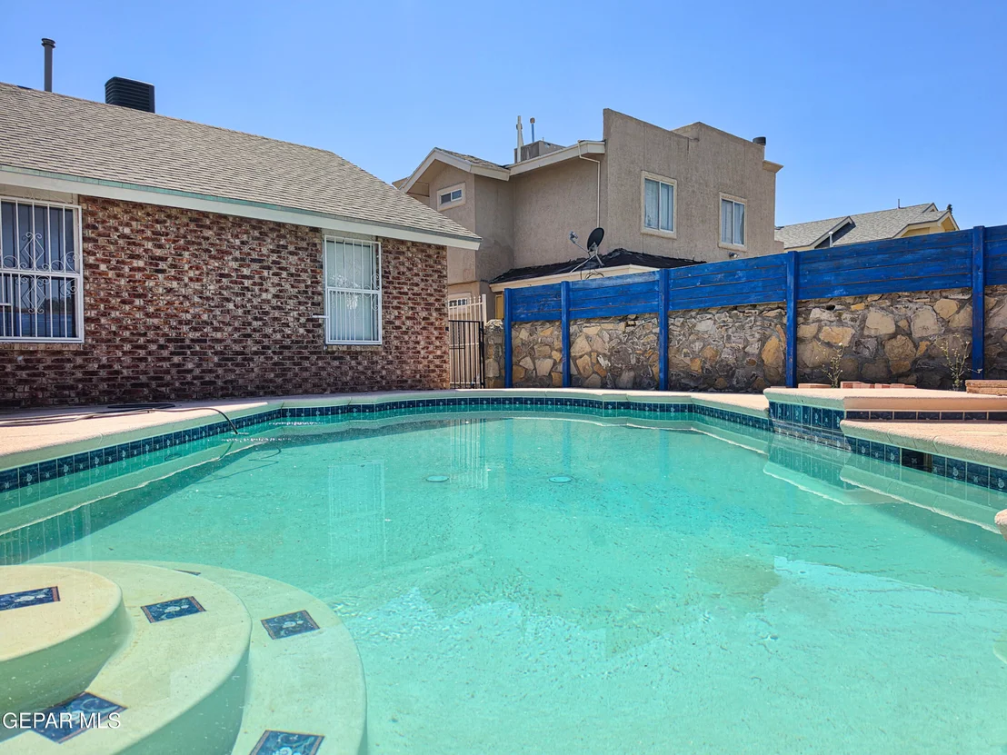 Photo of 12057 AUTUMN GATE Drive