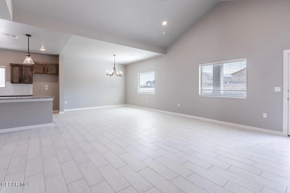 Photo of 952 Sandhurst Place