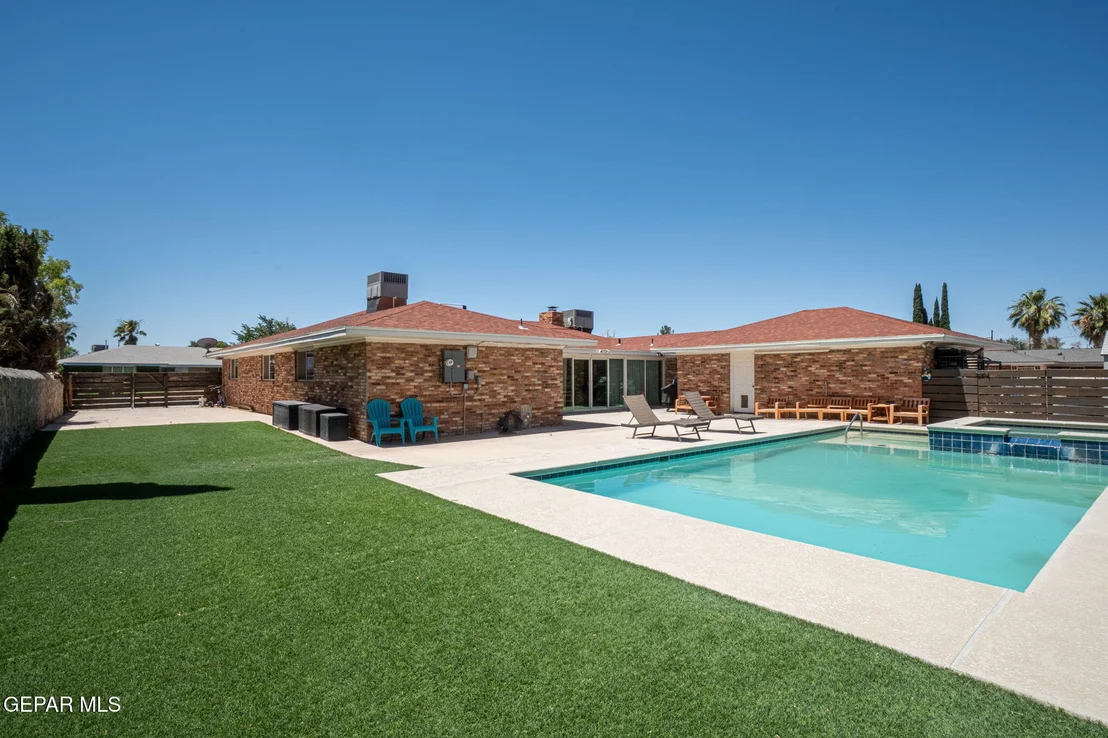 Photo of 9707 DARWAY Drive