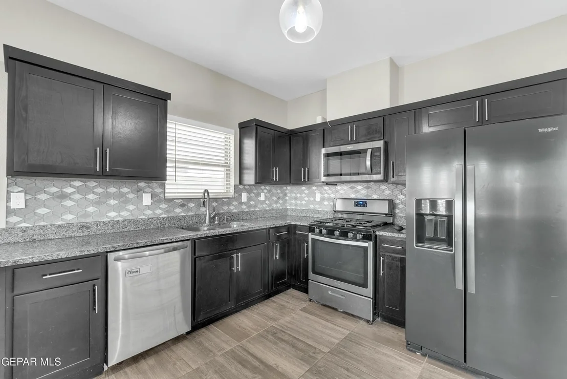 Photo of 3600 Essence Street