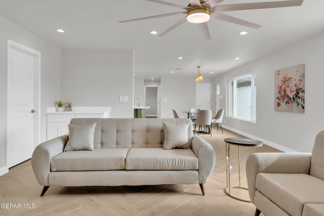 Photo of 9524 RALEIGH Drive