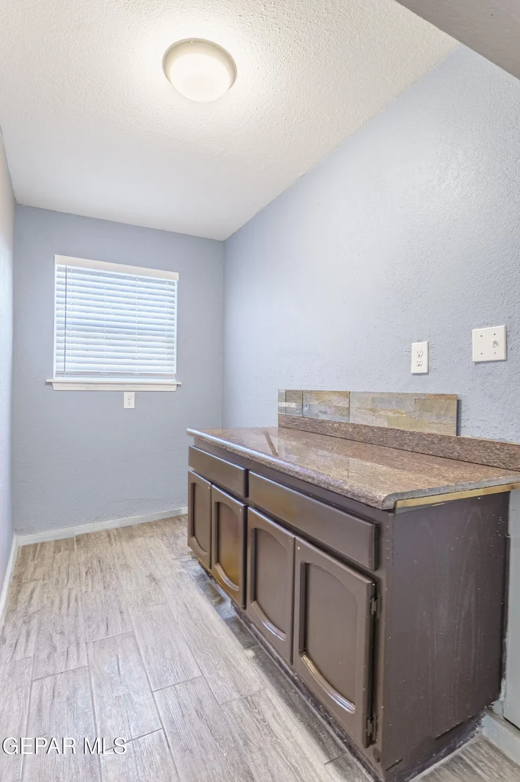 Photo of 3550 VANDERVEER Drive