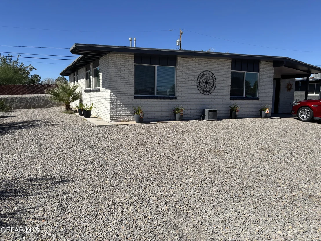 Photo of 7874 Broadway Drive