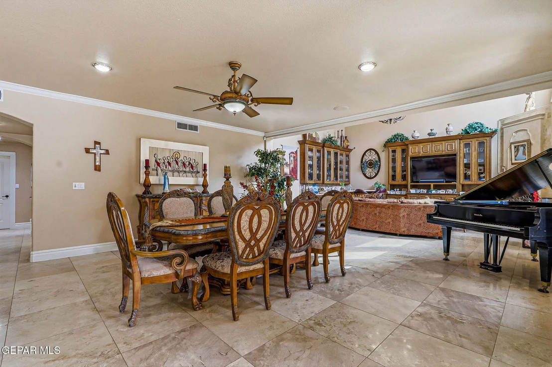 Photo of 609 MEADOW WILLOW Drive