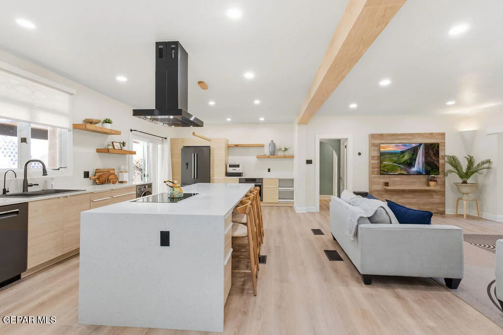 Photo of 300 ROSEMONT Drive