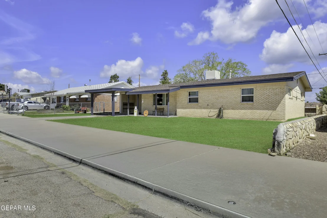 Photo of 9601 Selkirk Drive
