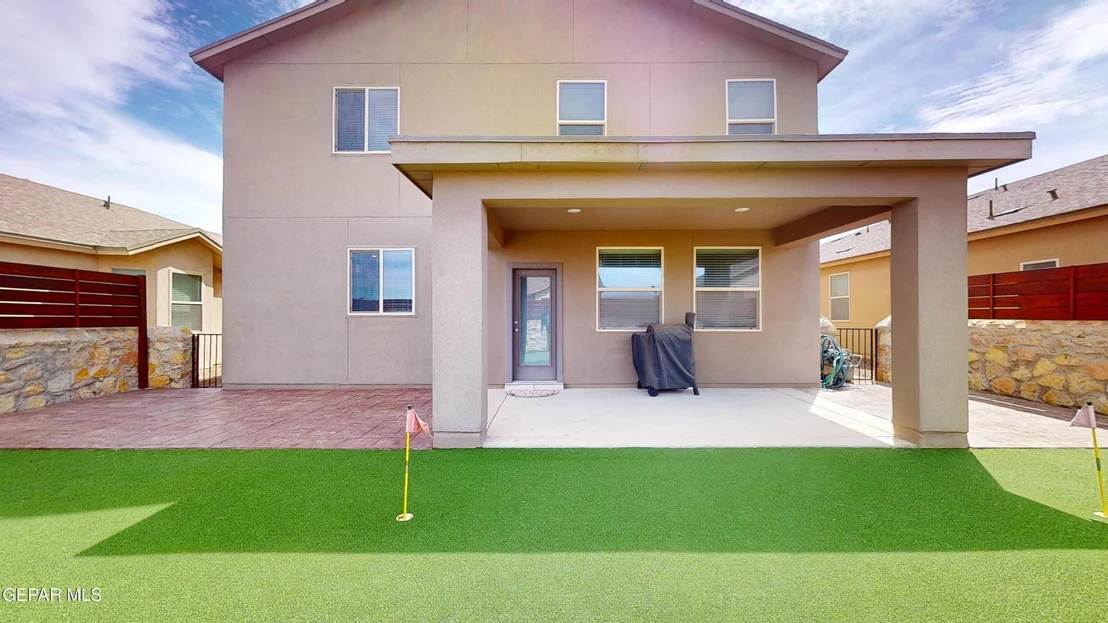 Photo of 129 N Manzanita Drive