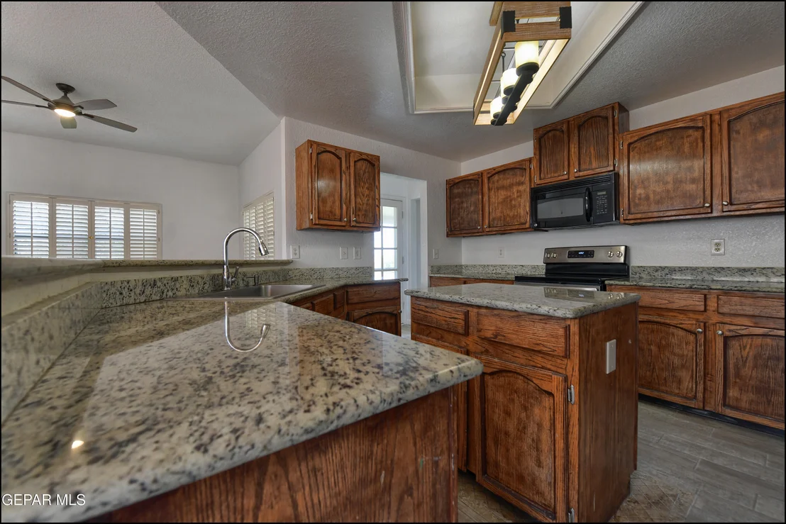 Photo of 829 DULCE TIERRA Drive